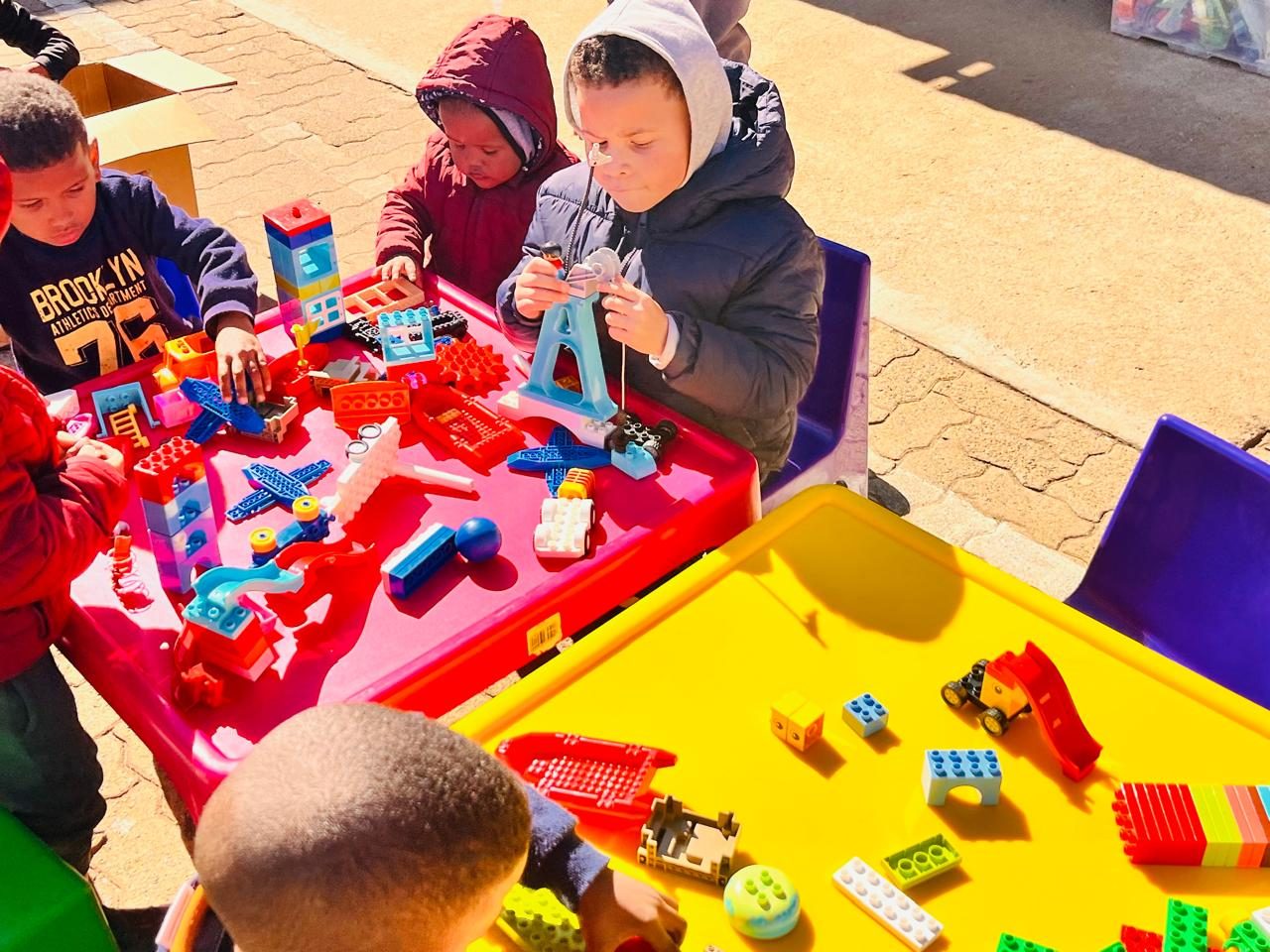 Discover-level builders at a community outreach day